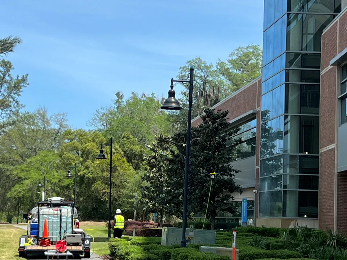 Occupied-campus exterior field image