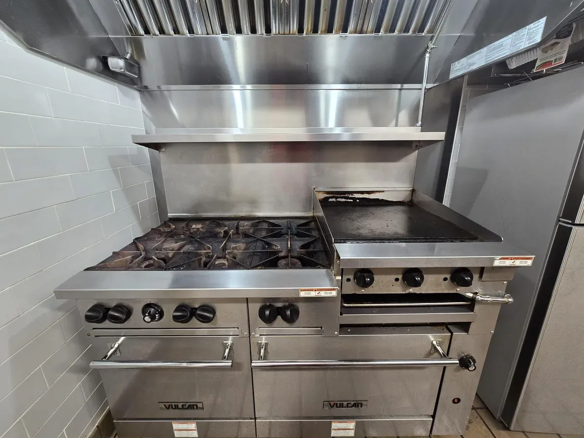 Commercial-kitchen surface after CR HD cleaning